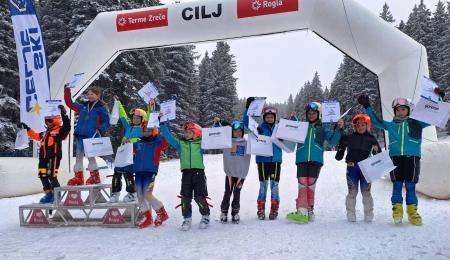 Smučaji tekmovali v slalomu na Rogli (3)